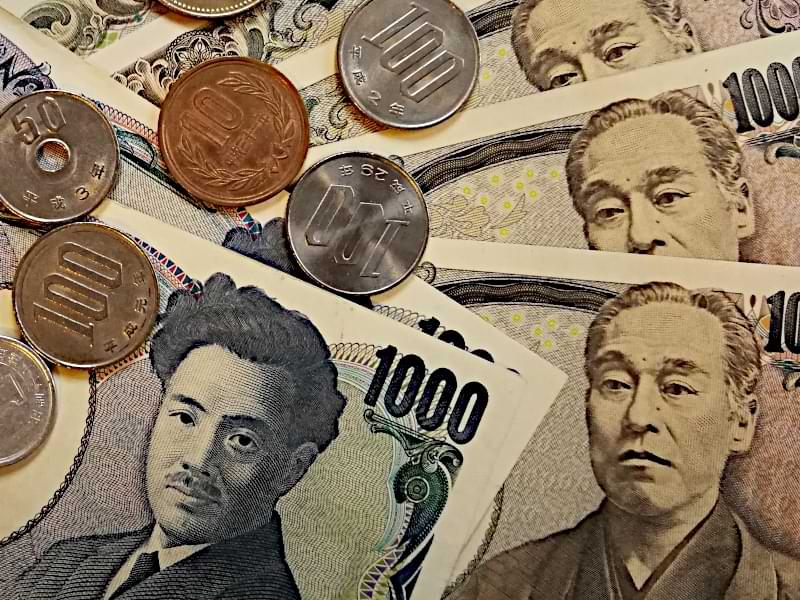 Japanische Yen Münzen und Banknoten