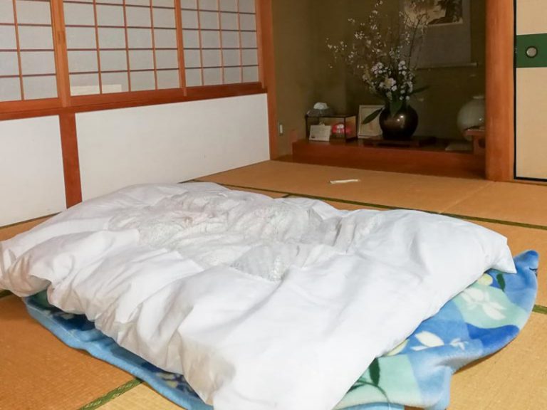 Shukubō - temple accommodation; room in temple 37 Iwamotoji